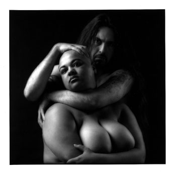 nicole et jean-pierre eschmann, photographes professionnels en Bourgogne, au service des entreprises et institutionnels, publicite , reportage, creation numerique, grand studio, nouvelles technologies pour une maitrise de l'image de la conception a la diffusion 